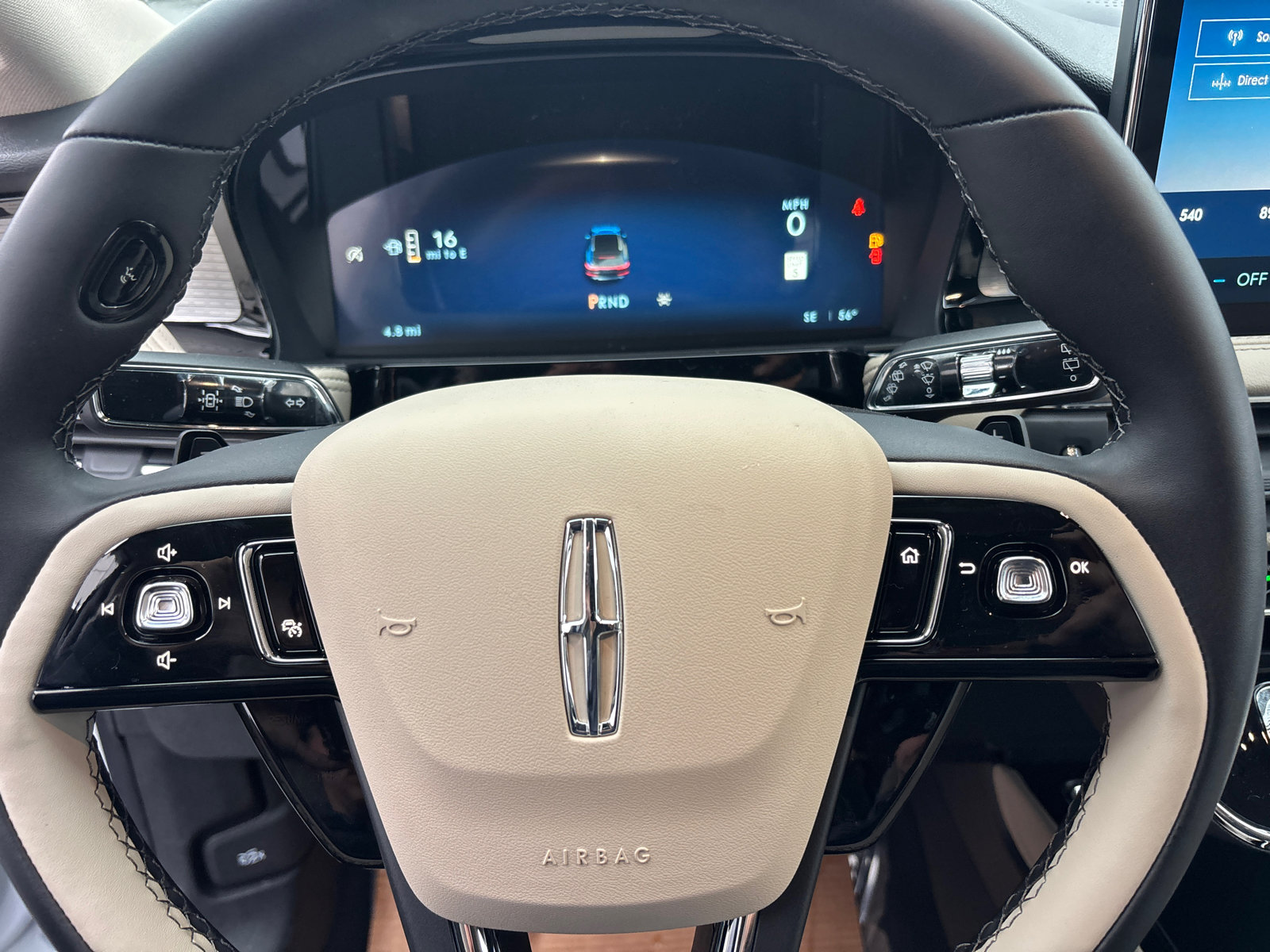 New 2026 Lincoln Corsair Premiere image 16