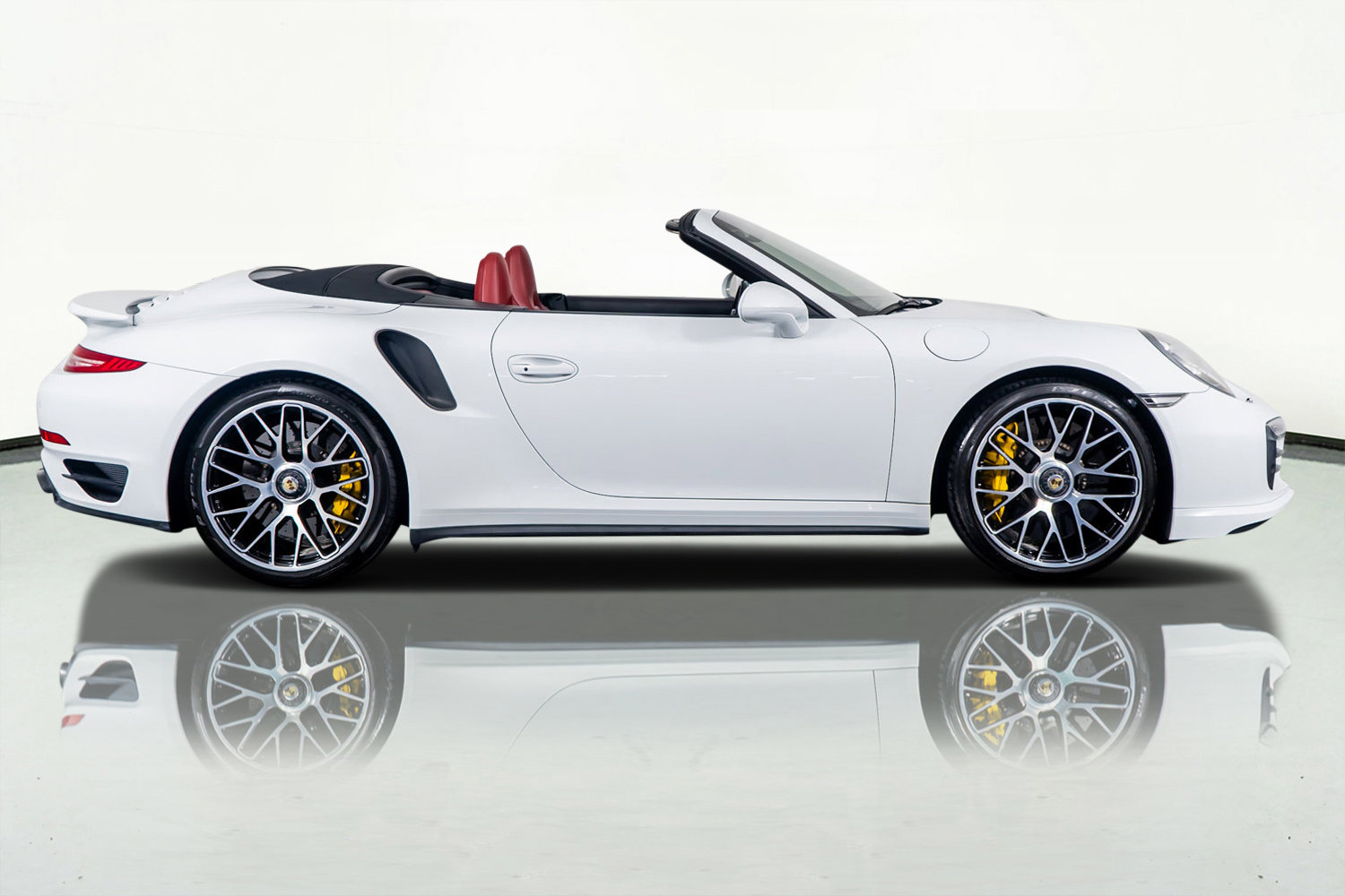 Used 2016 Porsche 911 Turbo S image 6