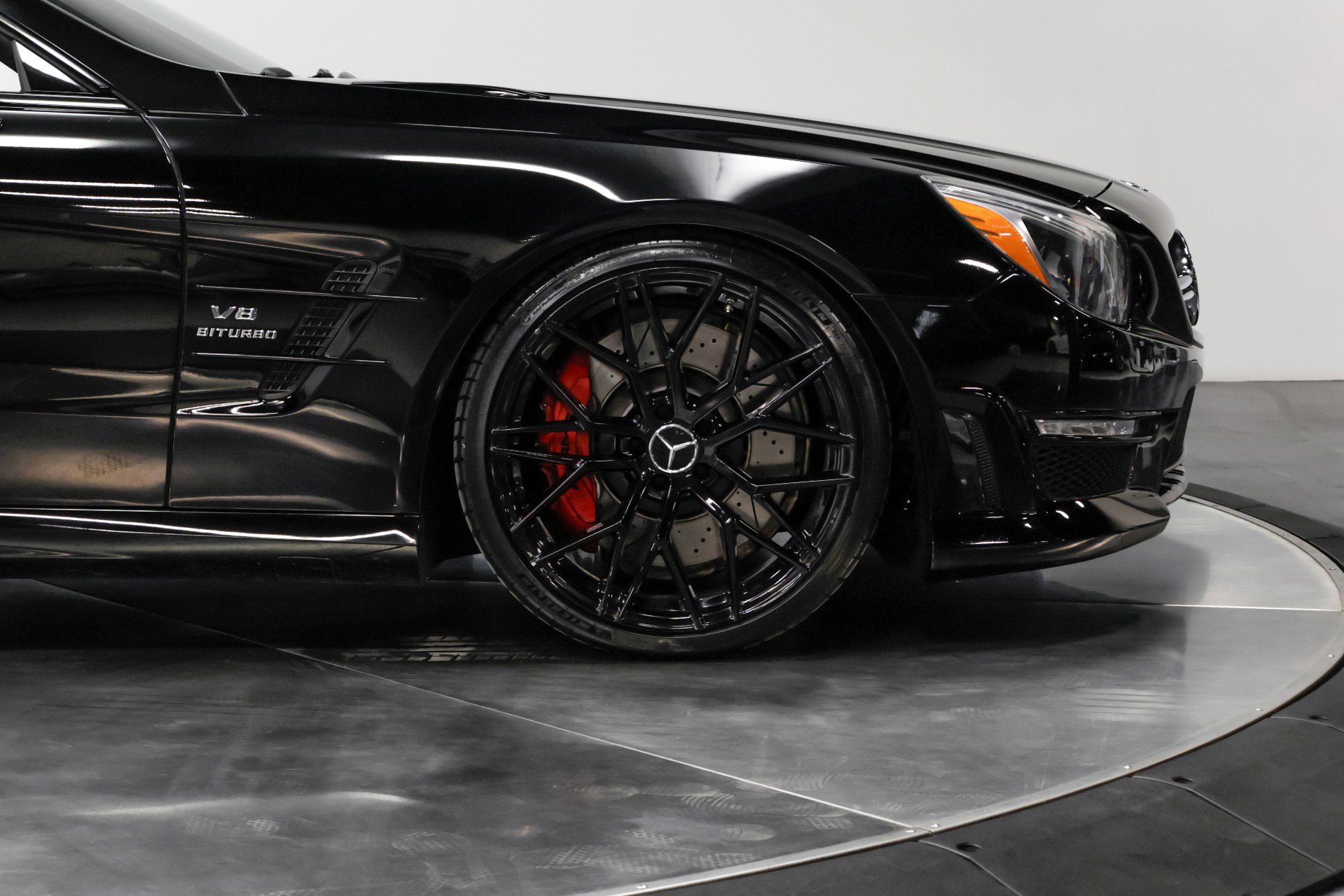 Used 2015 Mercedes-Benz SL 63 AMG w/ Driver Assistance Package image 17