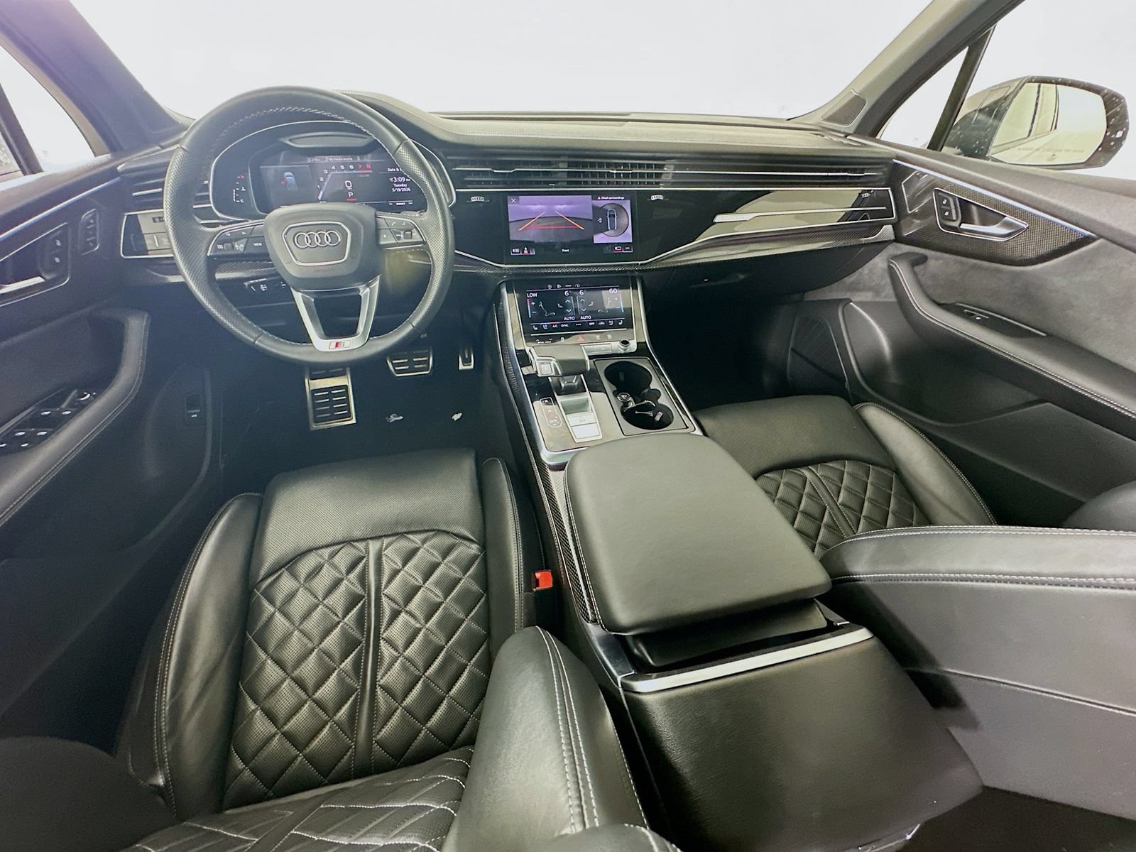 Used 2023 Audi SQ7 Premium Plus w/ Executive Package AWD/4WD image 13