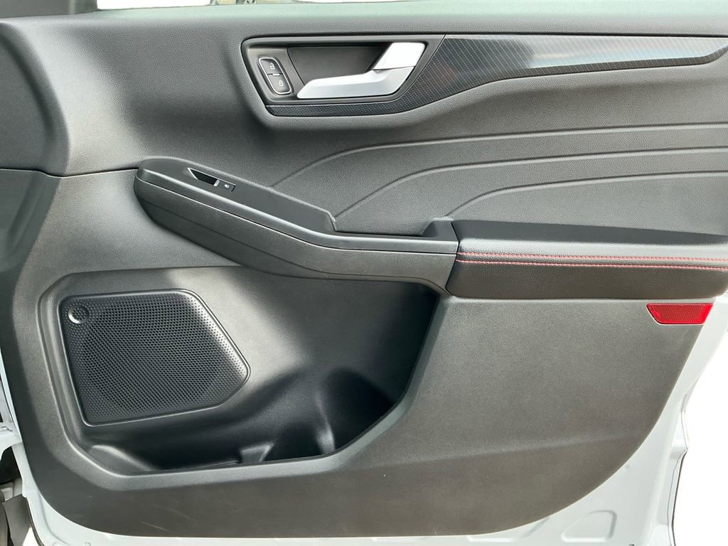 Used 2025 Ford Escape ST-Line Select image 16