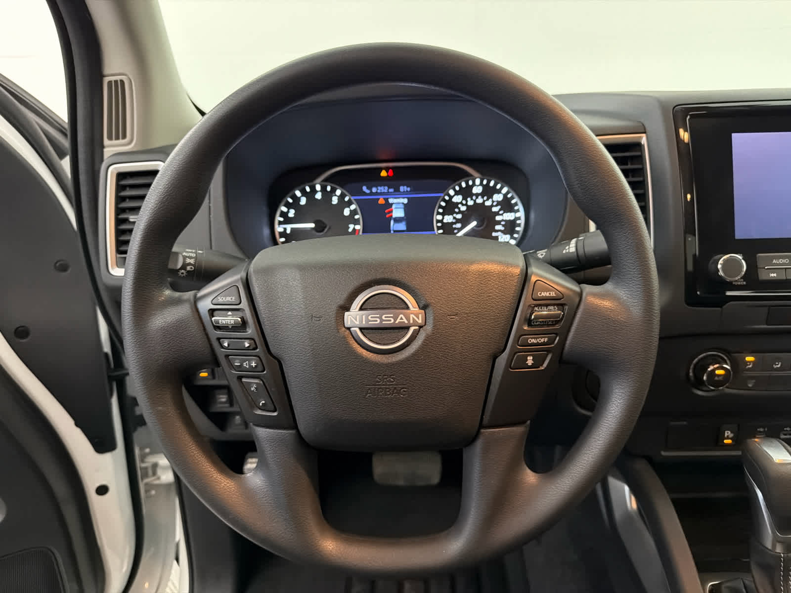 Certified 2022 Nissan Frontier SV w/ Technology Package AWD/4WD image 16