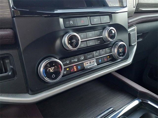 Used 2024 Ford Expedition Limited image 23