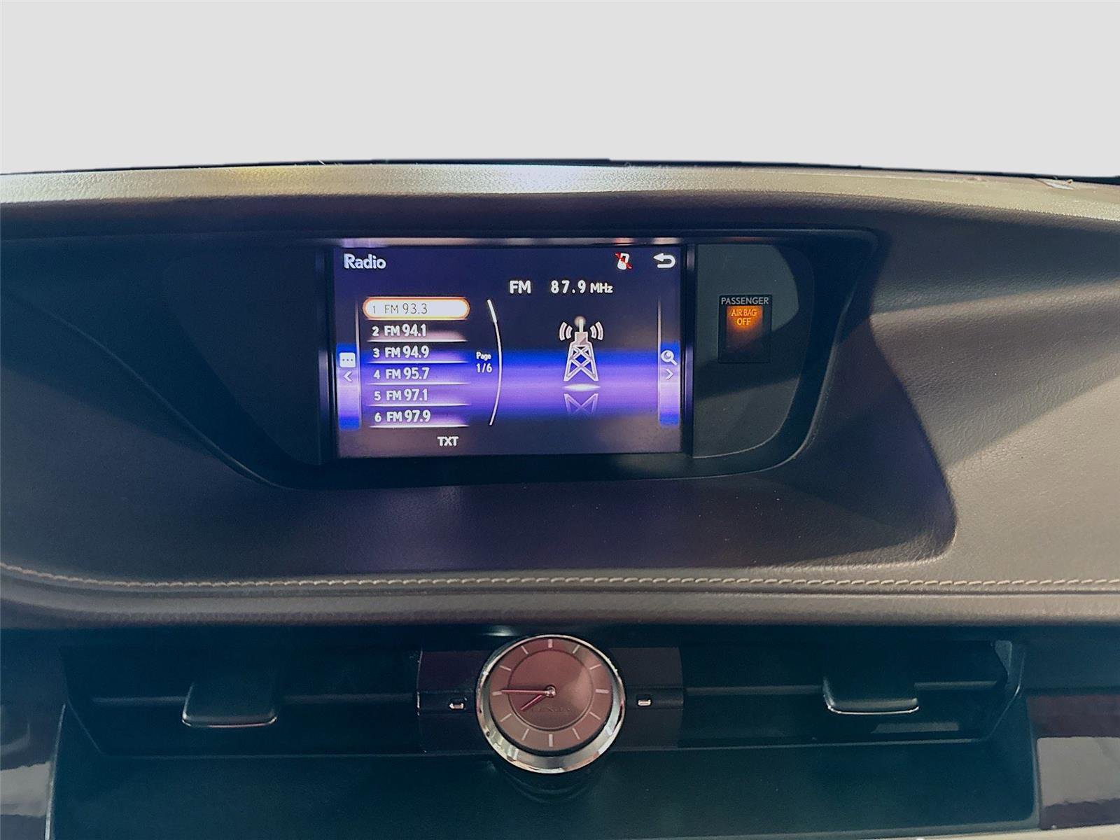 Used 2017 Lexus ES 350 w/ Premium Package FWD image 9