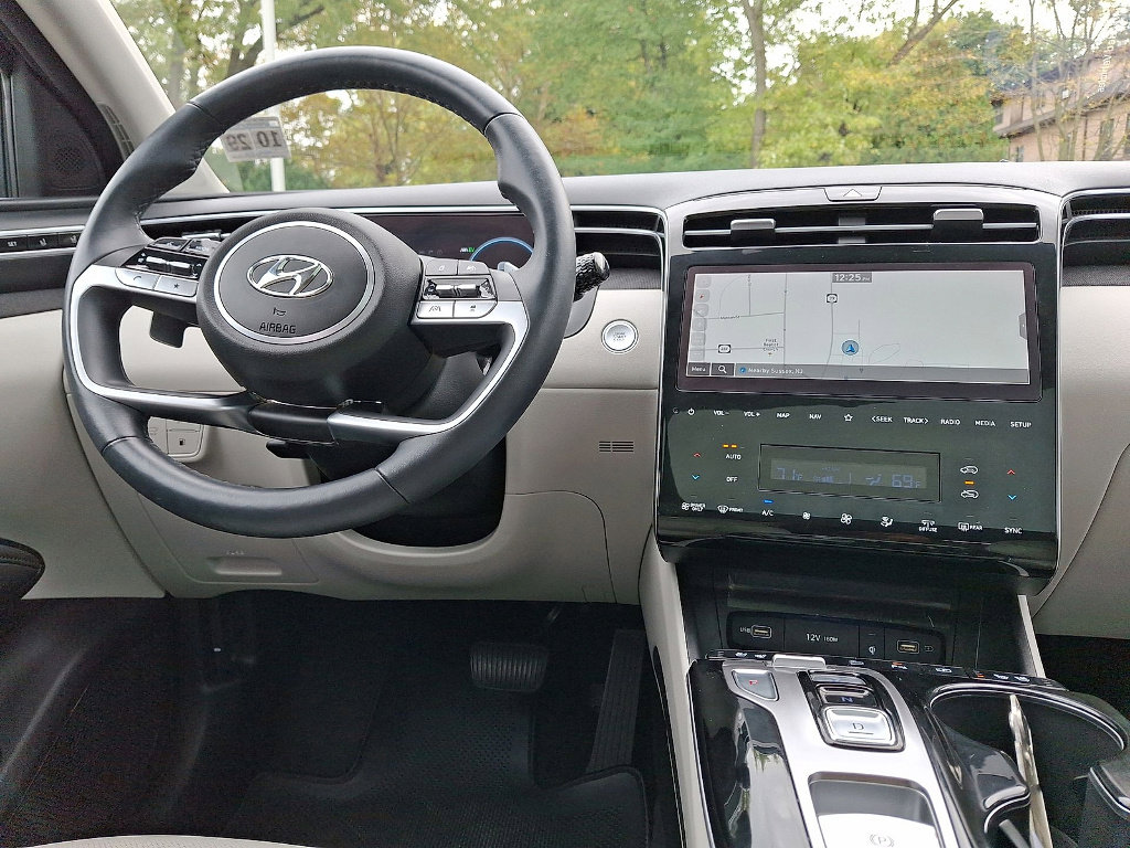 Used 2024 Hyundai Tucson Limited image 21