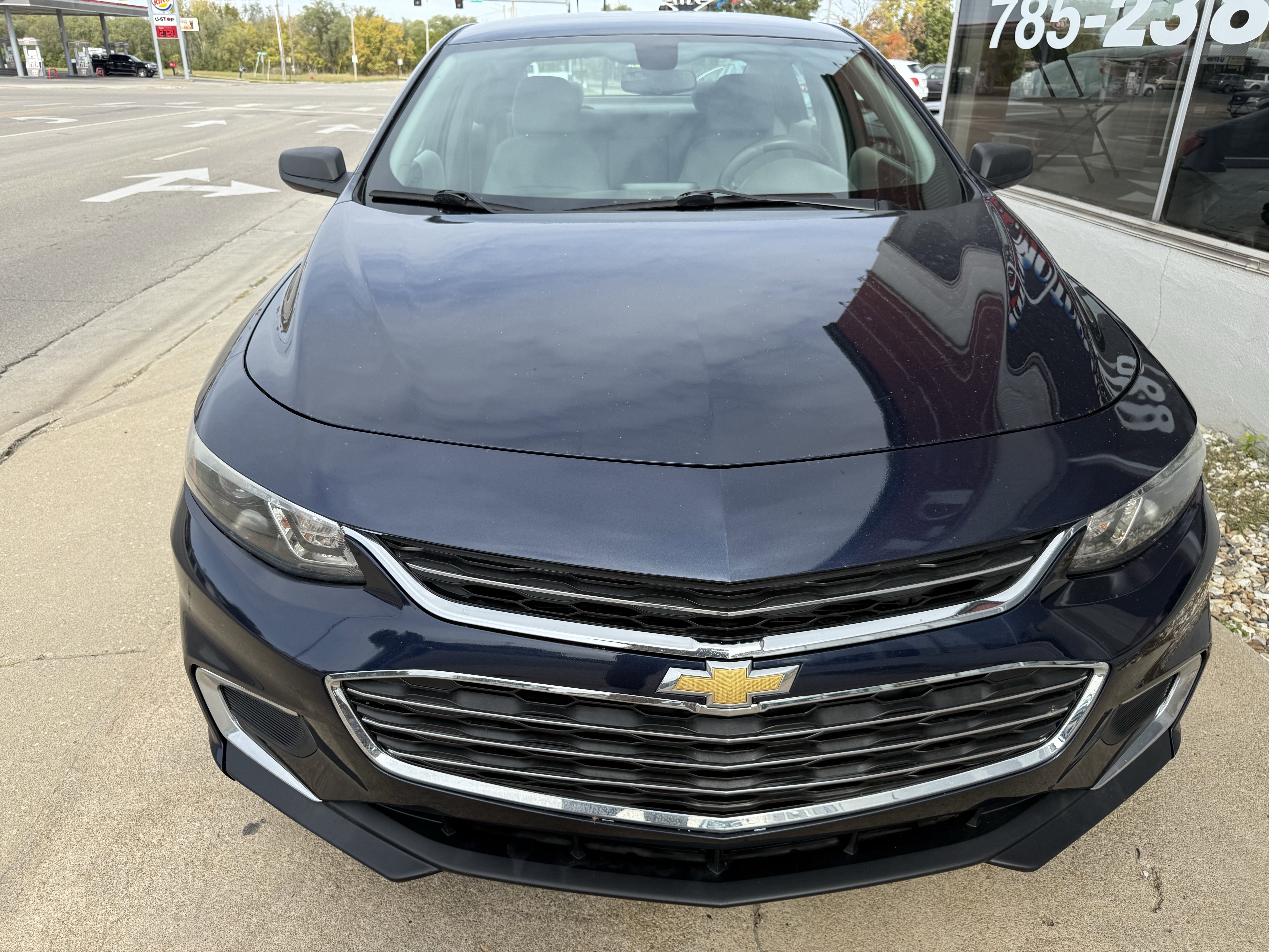 Used 2016 Chevrolet Malibu LS image 2