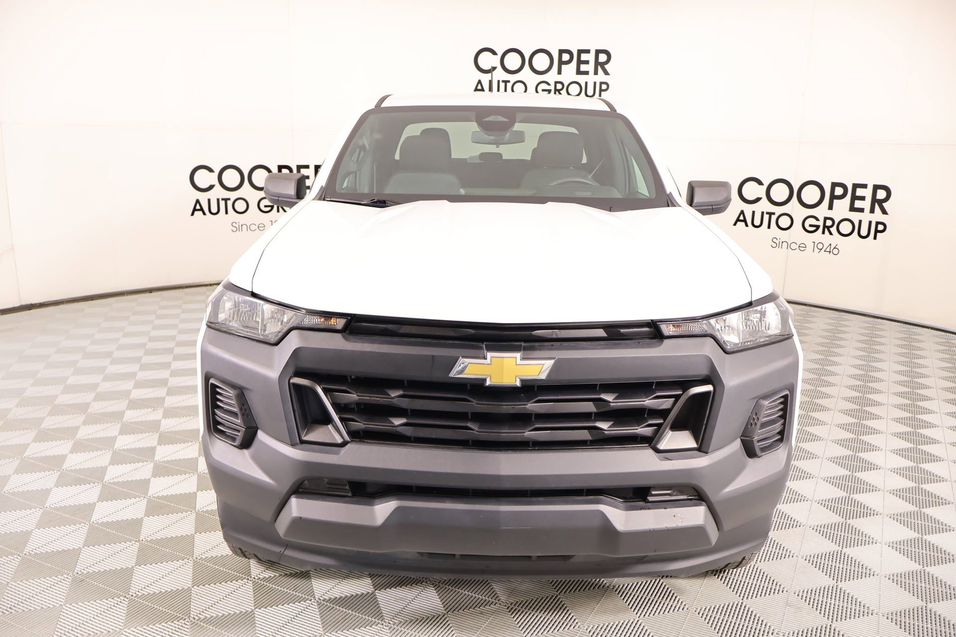 Used 2024 Chevrolet Colorado W/T image 8