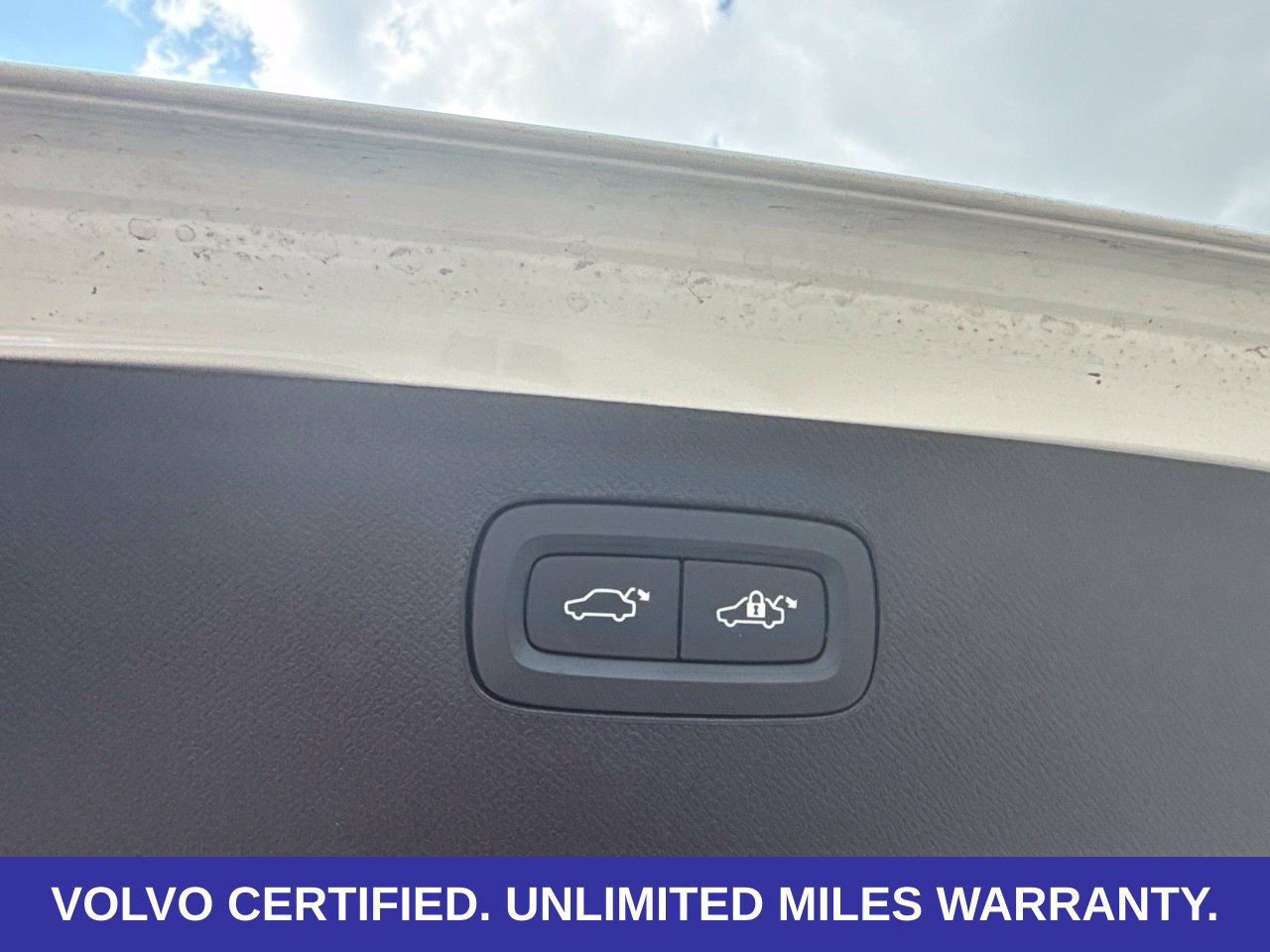 Certified 2026 Volvo XC90 B6 Plus AWD/4WD image 11