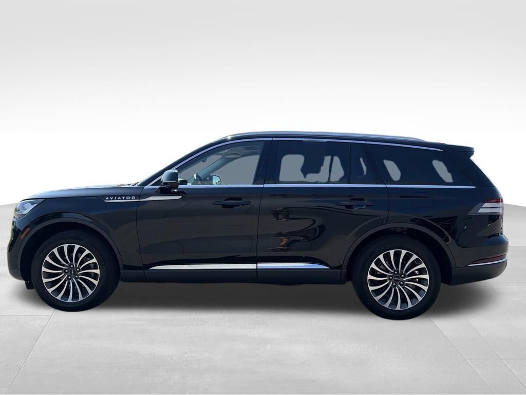 Used 2024 Lincoln Aviator AWD w/ Premium Package image 10