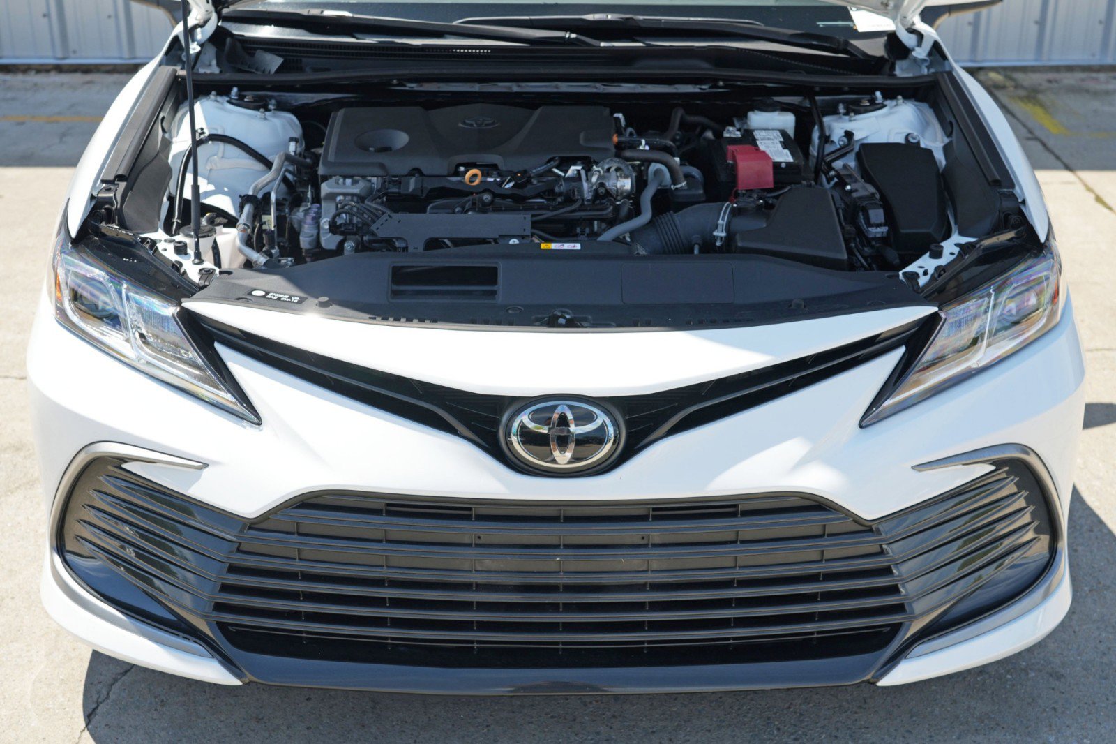 Used 2024 Toyota Camry LE image 6