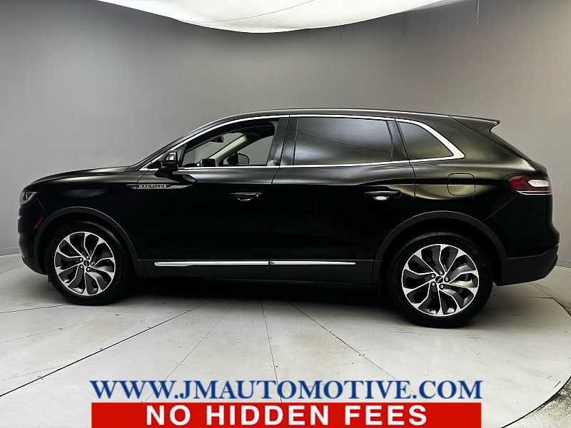 Used 2022 Lincoln Nautilus Reserve AWD/4WD image 4