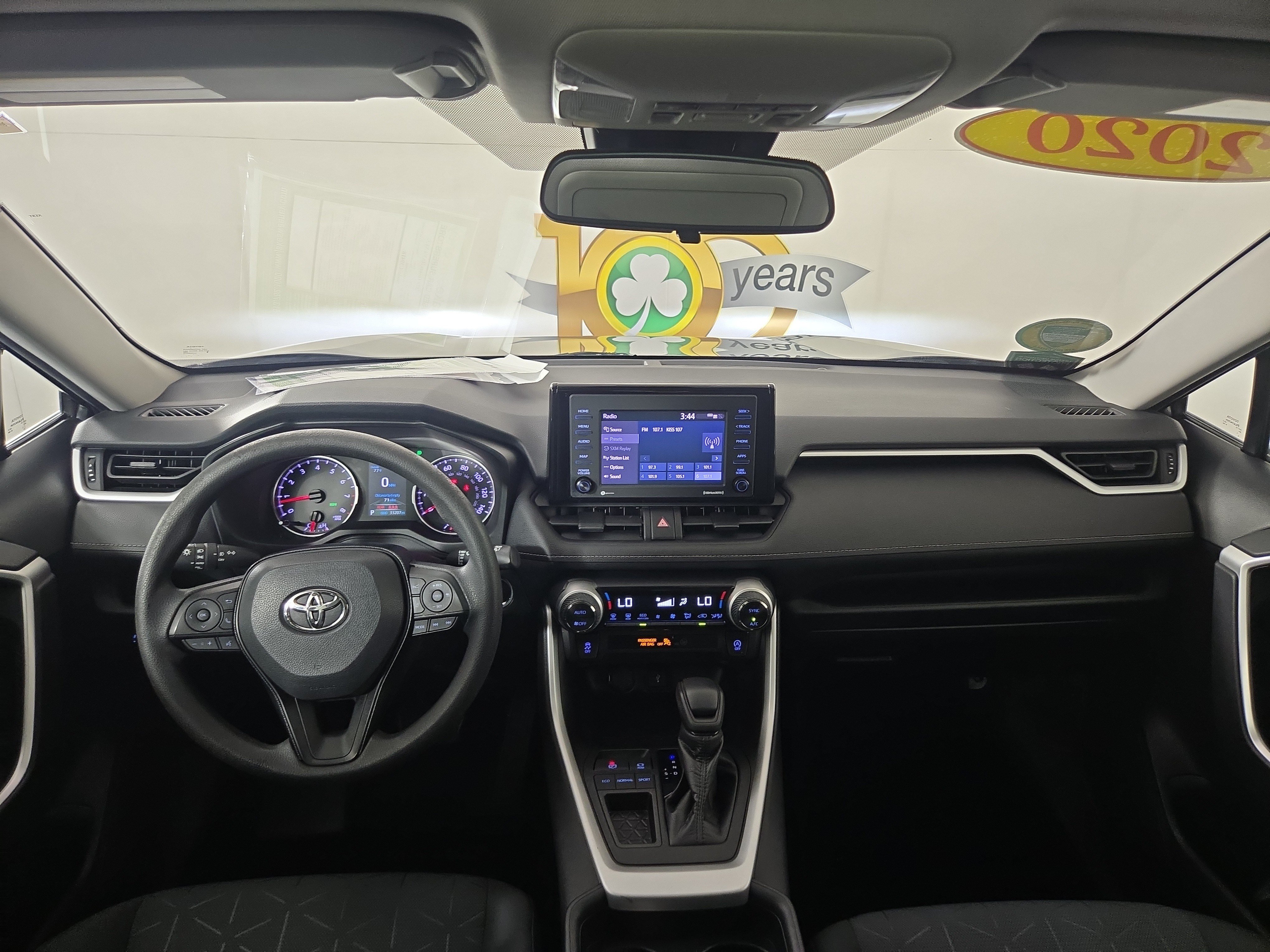 Used 2020 Toyota RAV4 XLE w/ Convenience Package FWD image 14