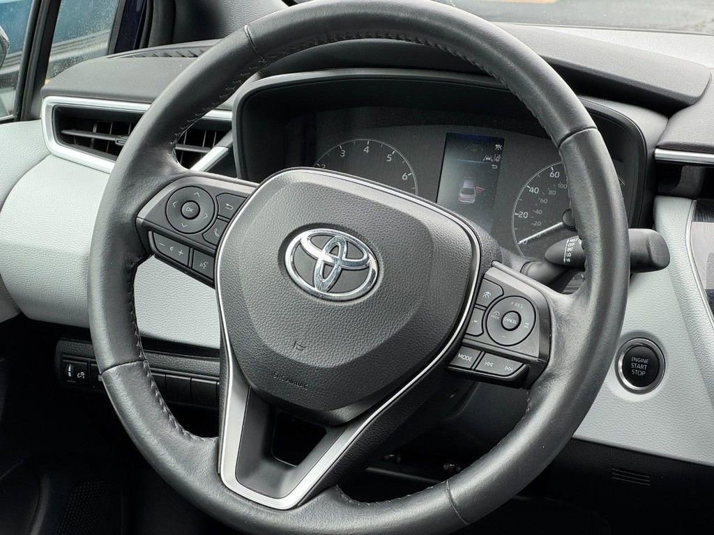 Used 2023 Toyota Corolla SE w/ SE Premium Package FWD image 12