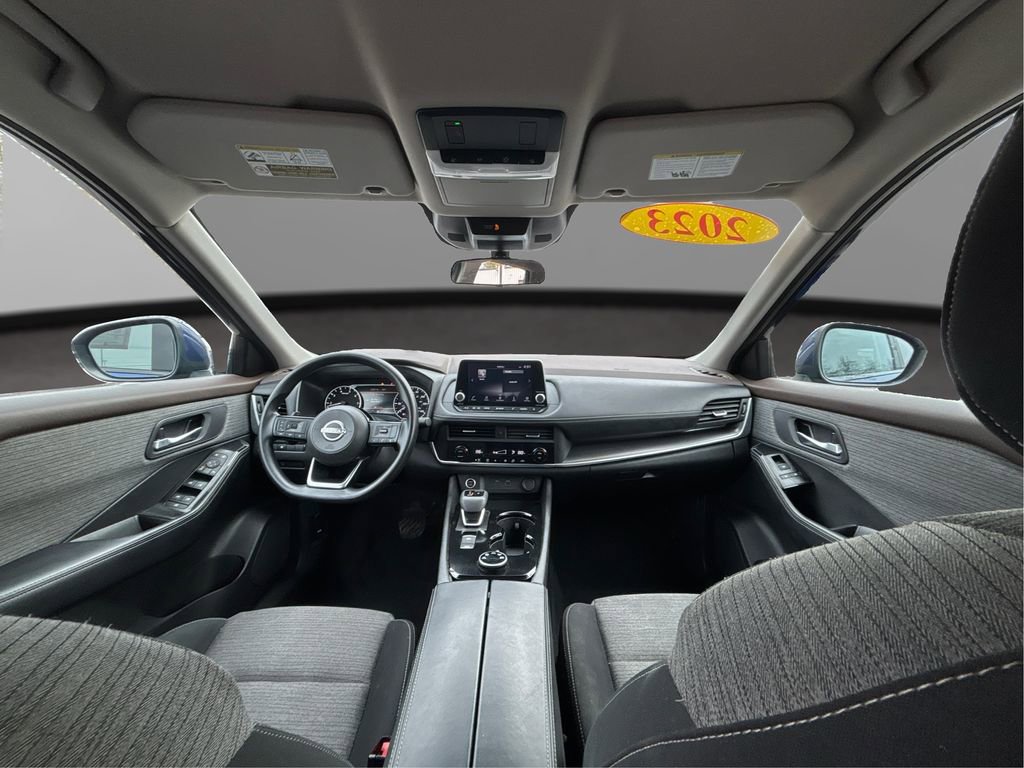 Used 2023 Nissan Rogue SV image 25