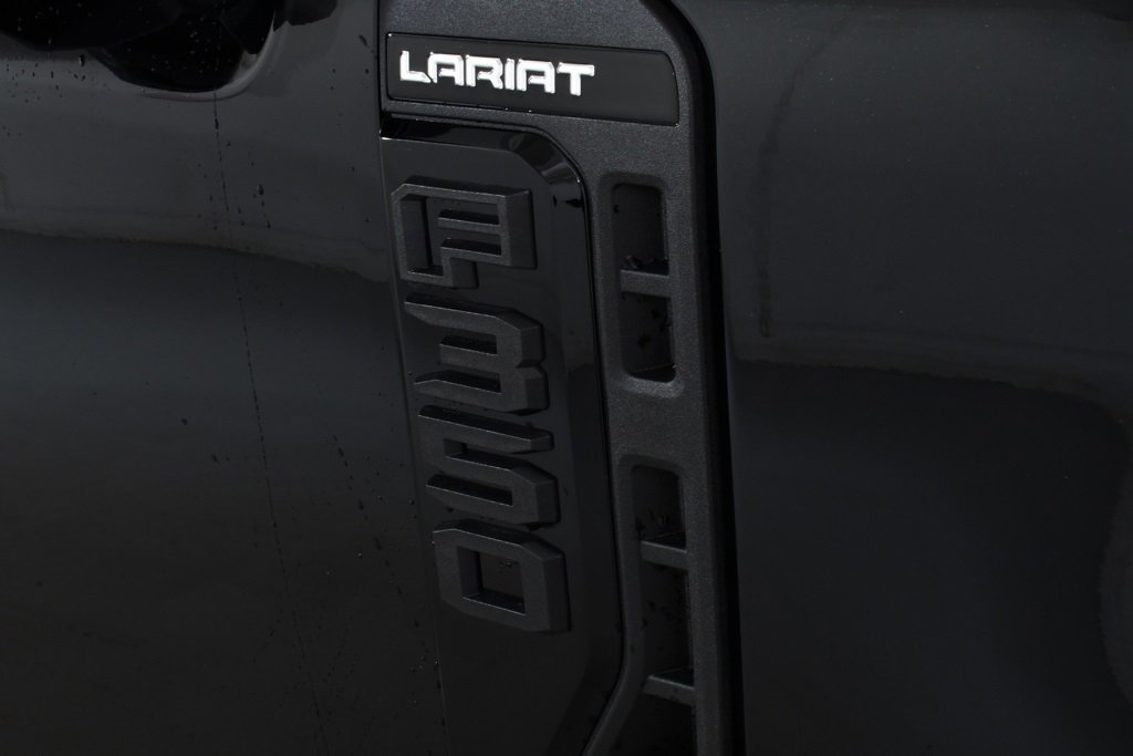 New 2026 Ford F350 Lariat w/ Black Appearance Package image 21