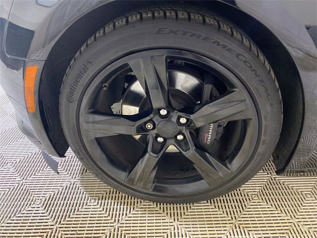 Used 2016 Chevrolet Camaro SS image 16
