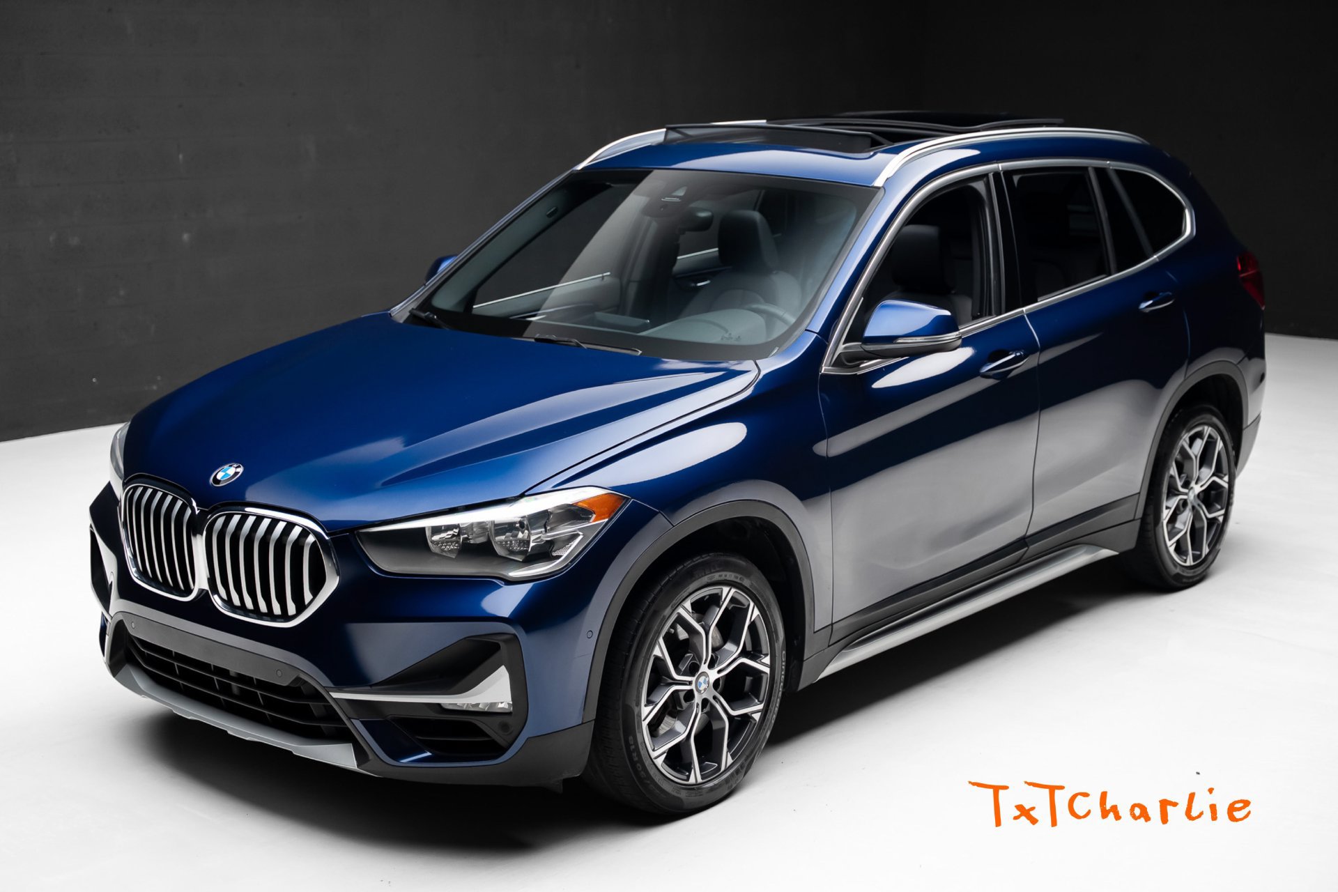 Used 2020 BMW X1 sDrive28i w/ Convenience Package FWD image 1