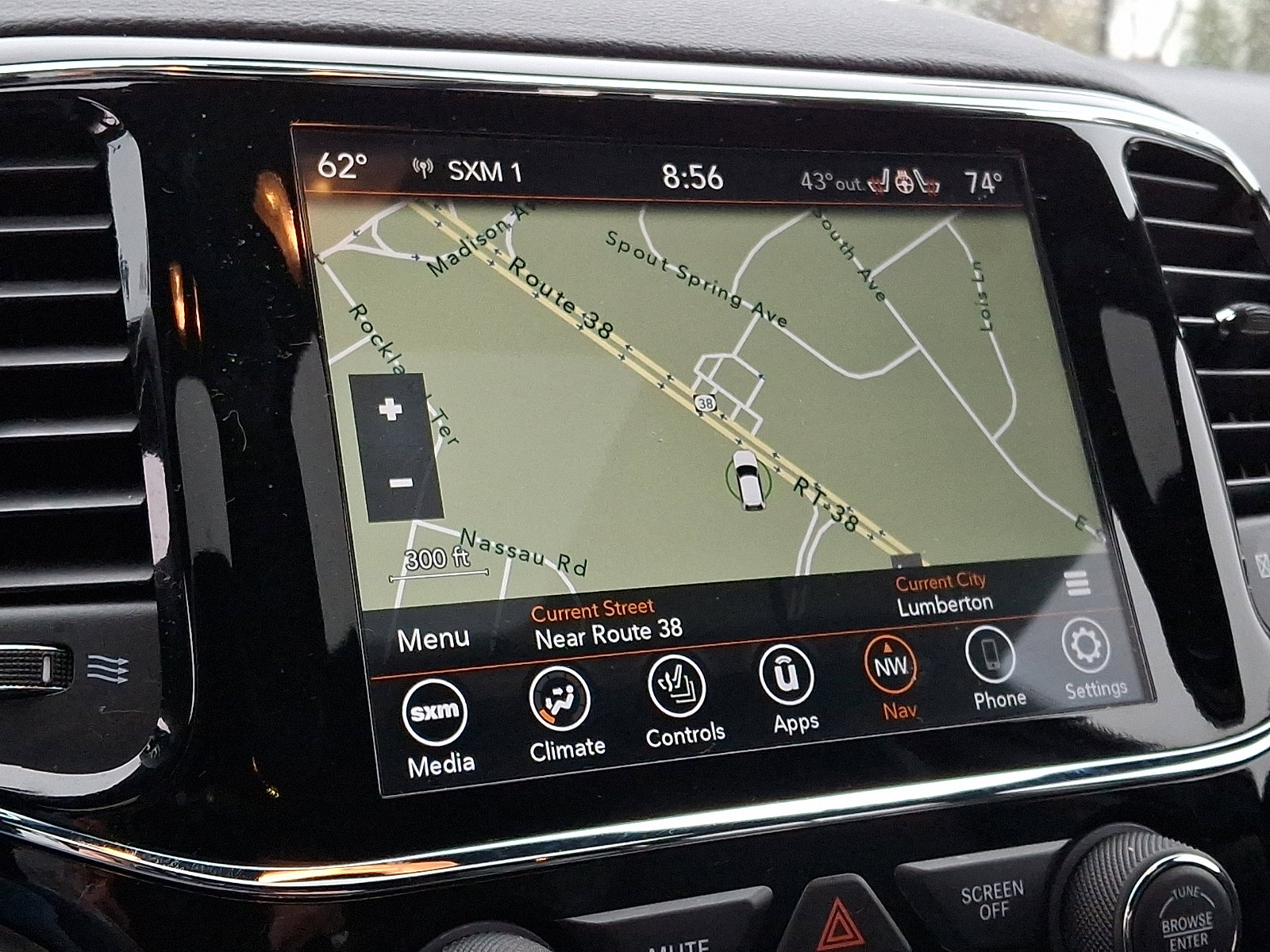 Used 2020 Jeep Grand Cherokee Altitude image 20