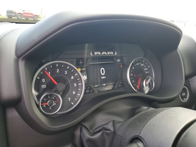 New 2026 RAM 1500 4x4 Crew Cab image 14