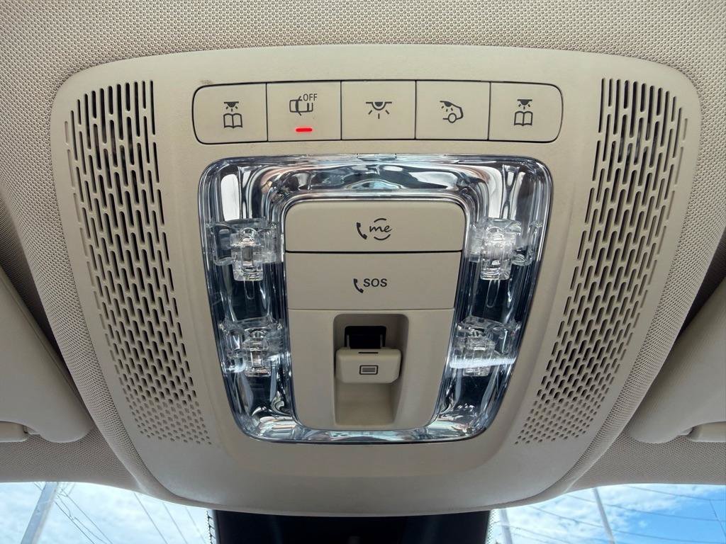 Used 2022 Mercedes-Benz EQB 350 4MATIC image 31