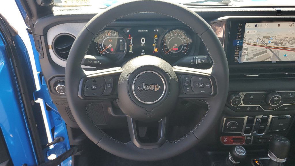 Used 2025 Jeep Gladiator Sport AWD/4WD image 27