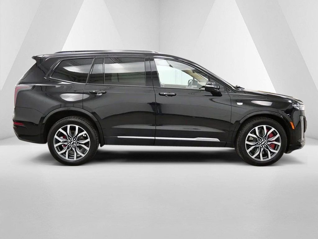 Used 2023 Cadillac XT6 Sport w/ Platinum Package AWD/4WD image 8