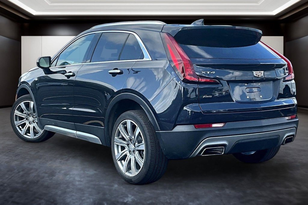 Certified 2023 Cadillac XT4 Premium Luxury w/ Cold Weather Package AWD/4WD image 4