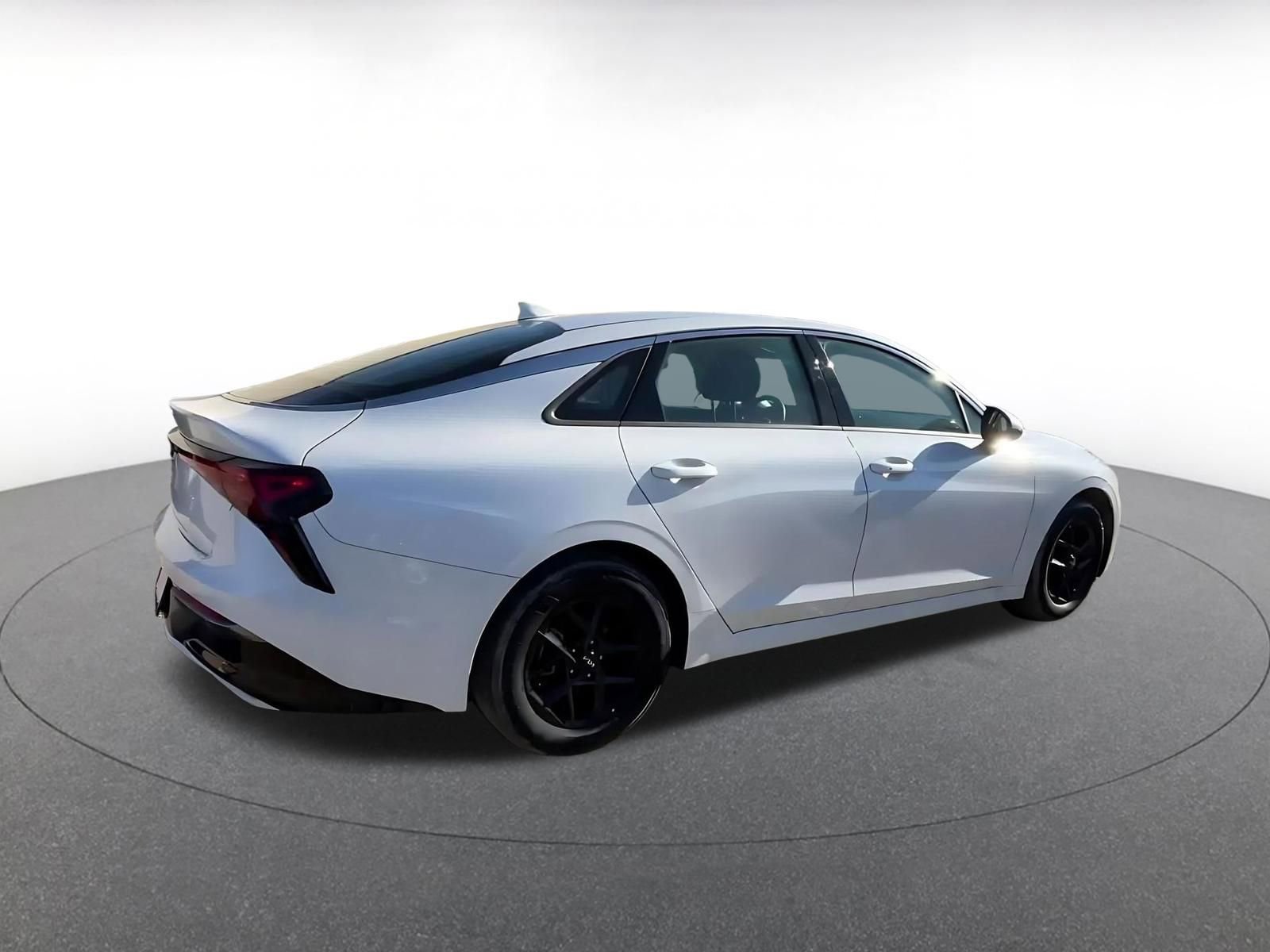 Used 2025 Kia K5 LXS image 15