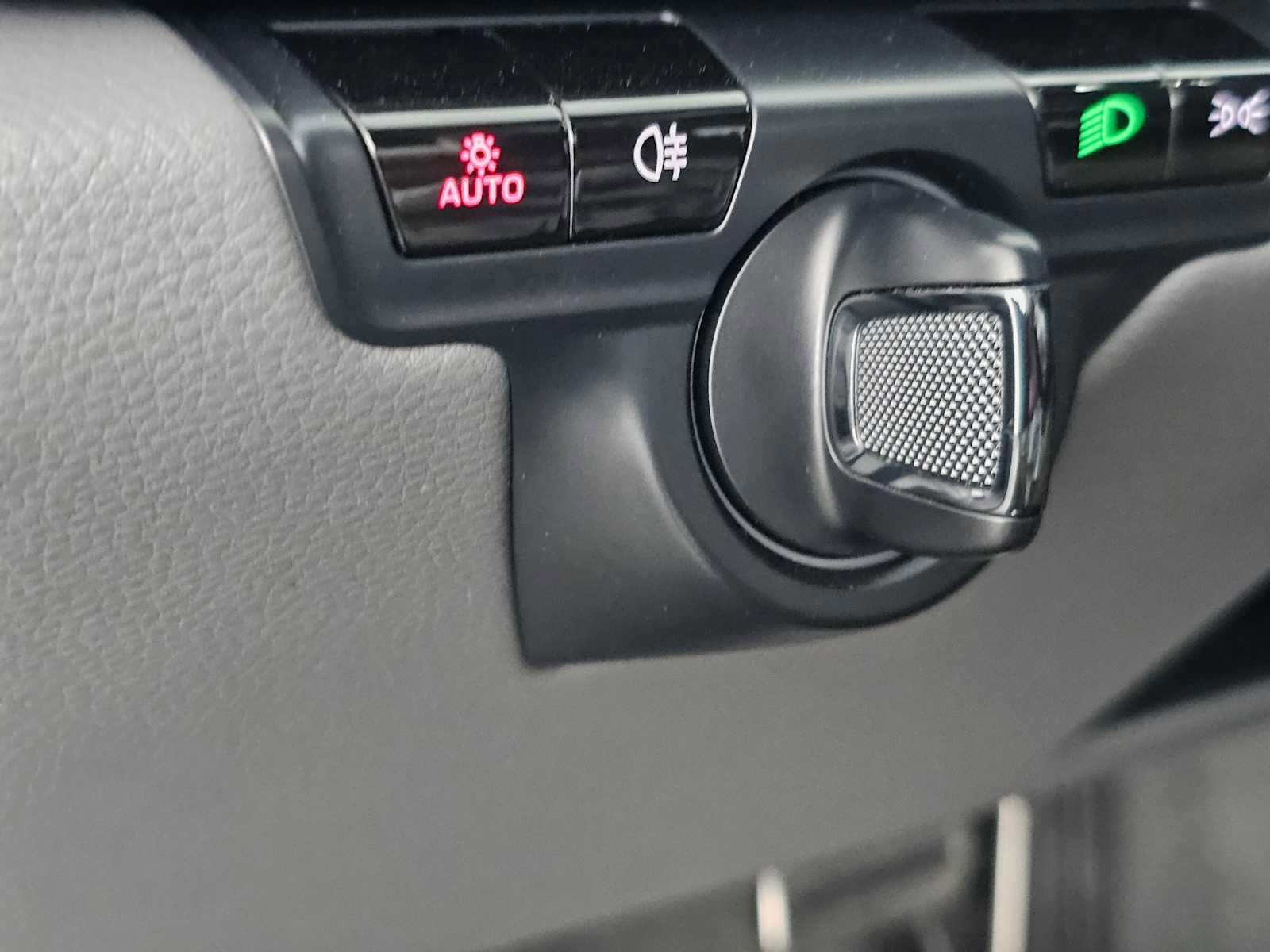 Used 2021 Porsche 911 Carrera image 28