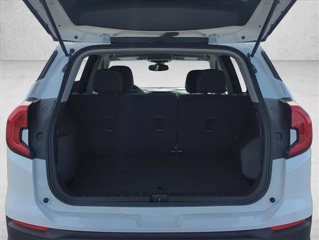 Used 2024 GMC Terrain SLE image 6