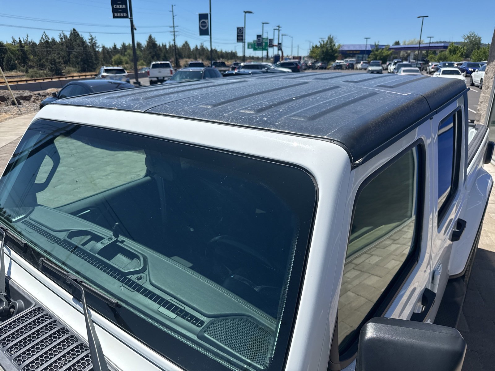 Used 2021 Jeep Gladiator Overland w/ Trailer Tow Package image 24