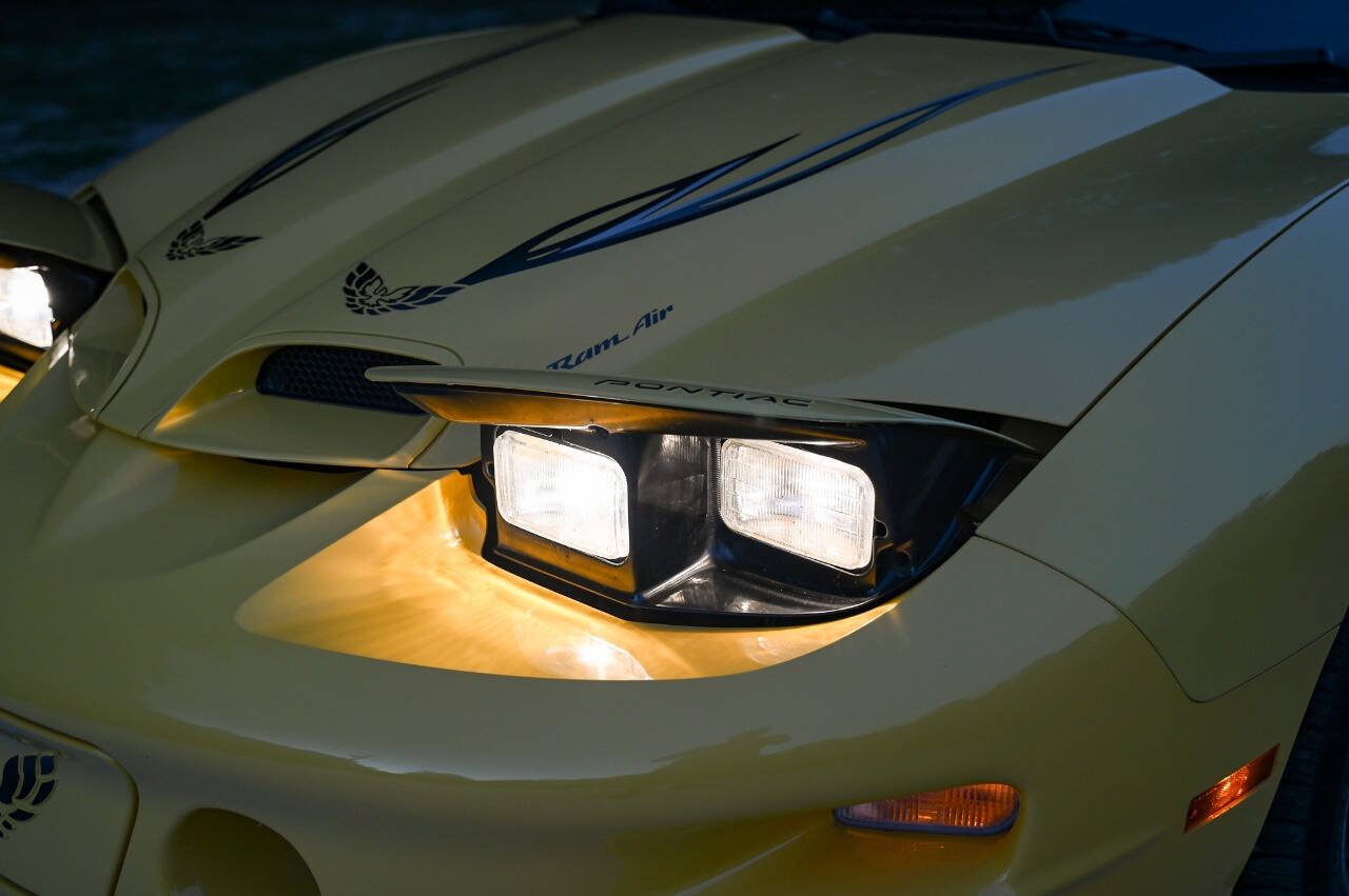 Used 2002 Pontiac Firebird Trans Am RWD image 77