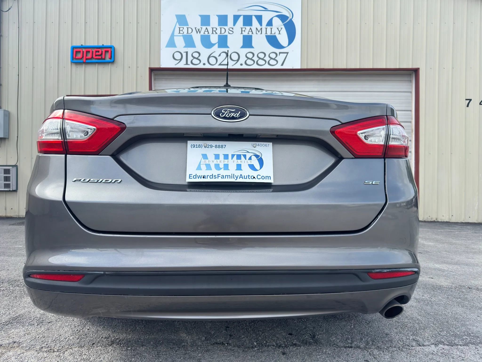 Used 2014 Ford Fusion SE FWD image 20