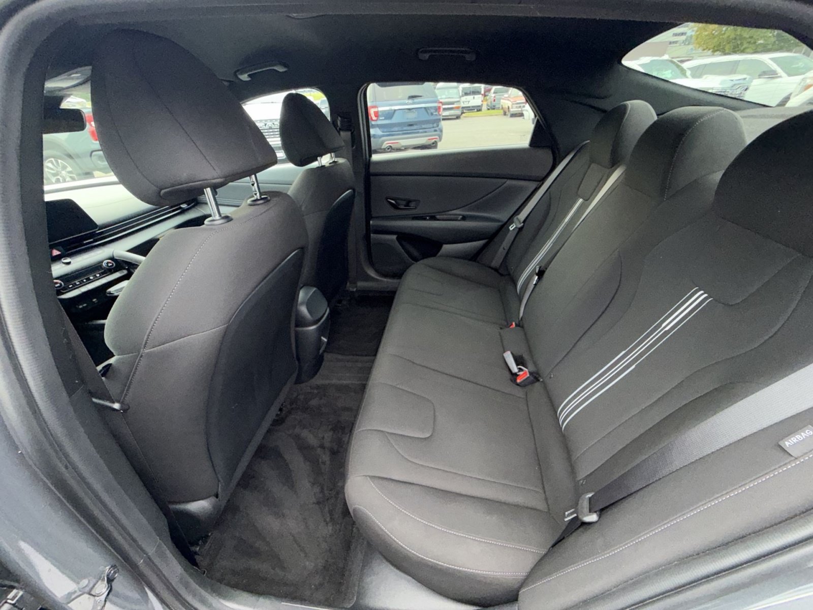 Used 2025 Hyundai Elantra SEL FWD image 24