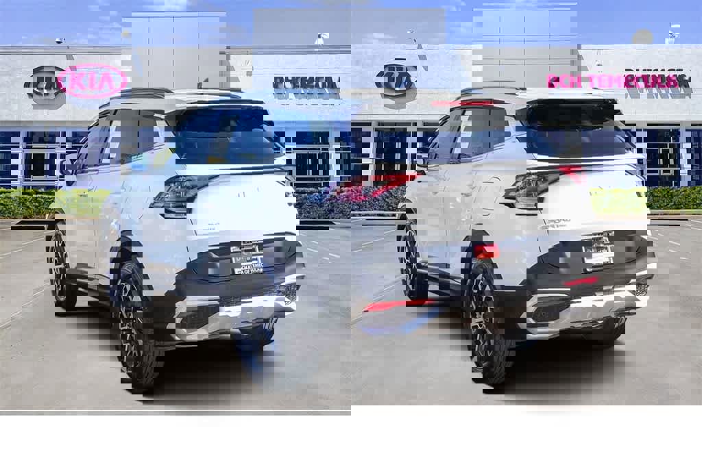 Certified 2024 Kia Sportage EX w/ EX Premium Package image 6