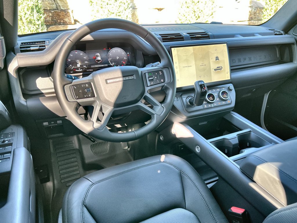 New 2026 Land Rover Defender 110 X-Dynamic SE AWD/4WD image 13