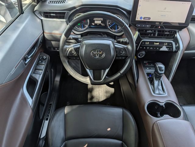 Used 2023 Toyota Venza XLE AWD/4WD image 12