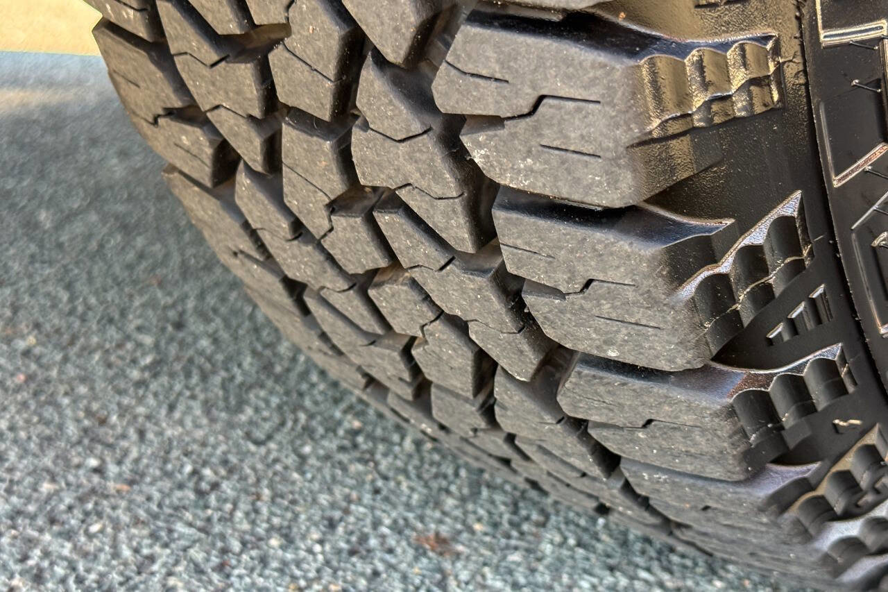 Used 2013 Chevrolet Suburban 2500 w/ Snow Plow Prep Package image 27