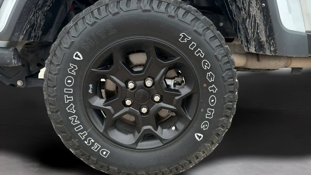 Used 2023 Jeep Gladiator Sport AWD/4WD image 15