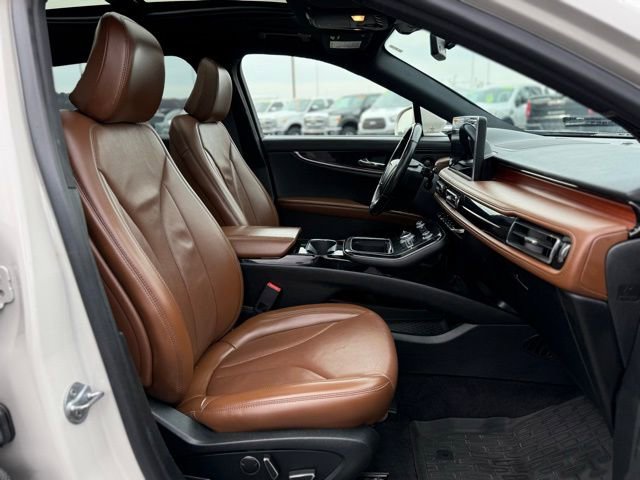 Used 2022 Lincoln Nautilus Reserve w/ Luxury Package image 15