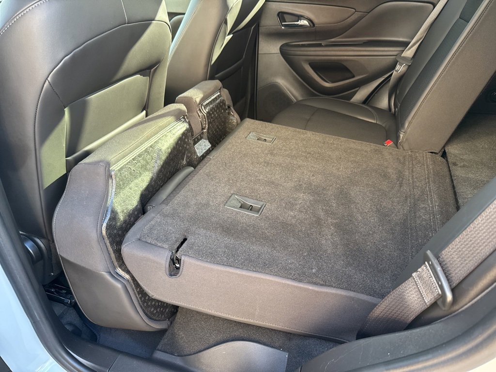 Used 2022 Buick Encore Preferred w/ Safety Package image 38