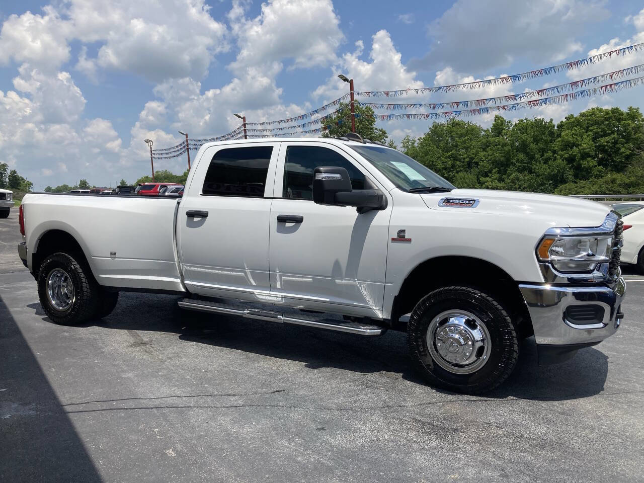 Used 2023 RAM 3500 Tradesman w/ Towing Technology Group image 4
