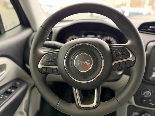 Used 2022 Jeep Renegade Latitude image 28