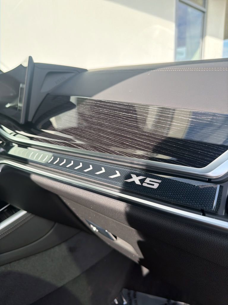 New 2026 BMW X5 xDrive40i w/ M Sport Package image 26
