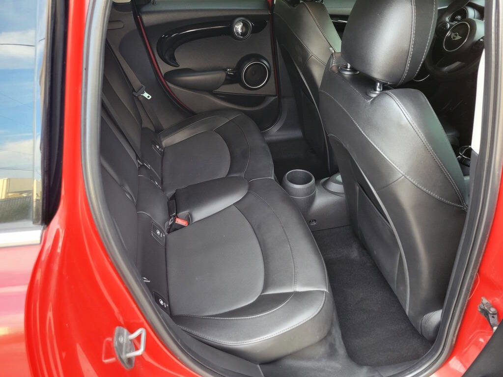 Used 2015 MINI Cooper S image 22