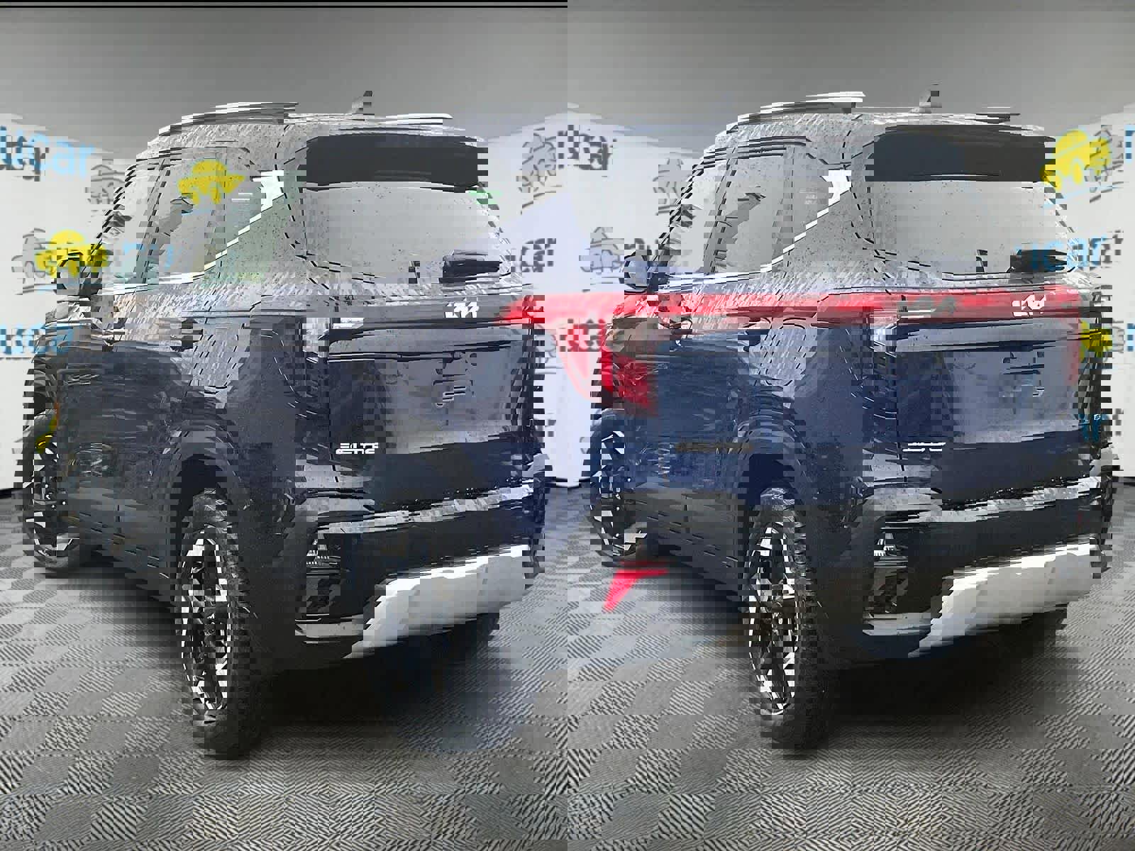 Used 2025 Kia Seltos EX w/ EX Sunroof Package image 4