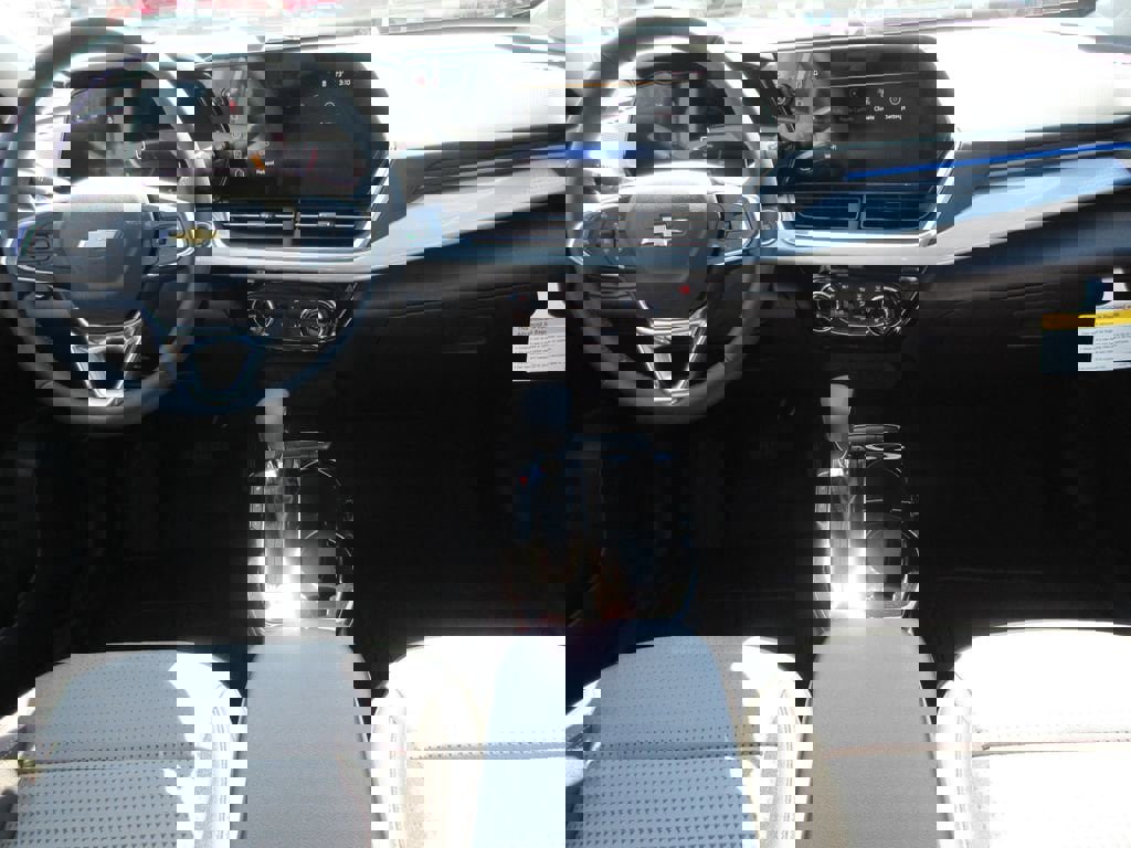 New 2026 Chevrolet Trax LT w/ Driver Confidence Package FWD image 15