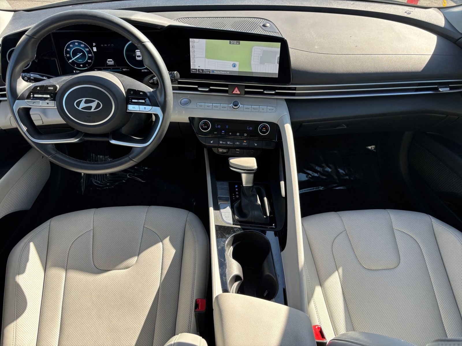 Used 2025 Hyundai Elantra Limited FWD image 35