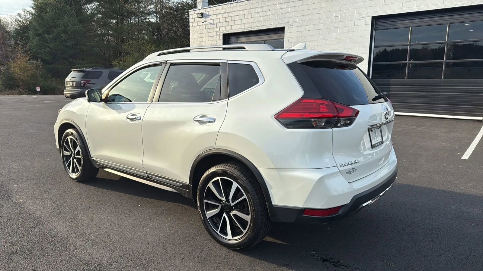 Used 2017 Nissan Rogue SL w/ SL Premium Package image 55