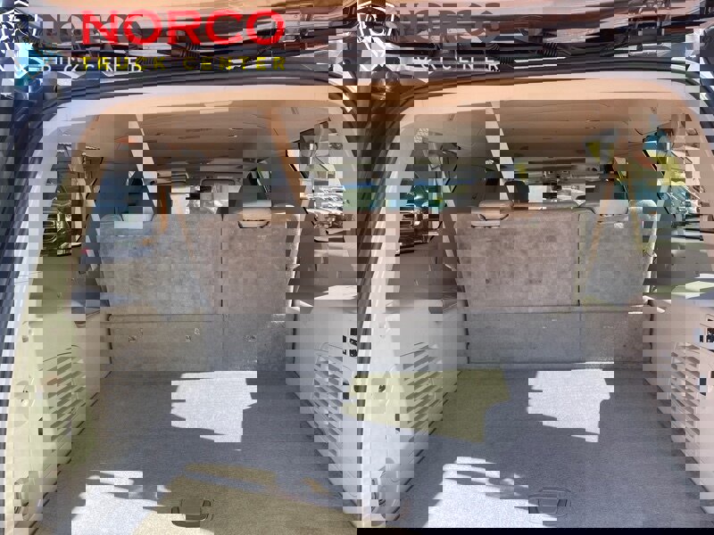 Used 2019 Cadillac Escalade ESV Luxury image 13